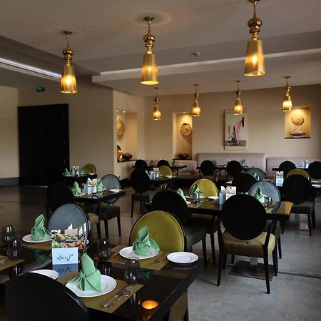 Safir Fintas Hotel Kuwait Kuwait City Eksteriør bilde Restaurant in Kigali