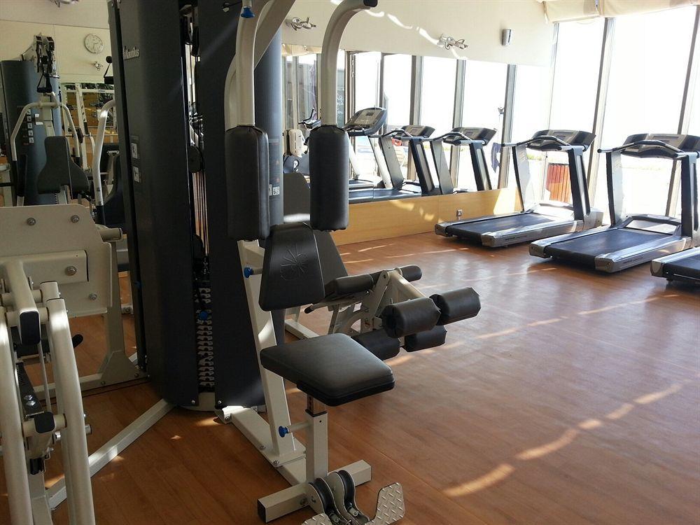 Safir Fintas Hotel Kuwait Kuwait City Eksteriør bilde The gym at the University of Roehampton
